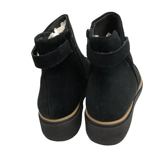 Clarks Womens Sharon Suede Leather booties 7.5 New without box - Picture 4 of 9